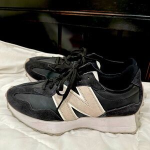 RARE!!! New Balance 327